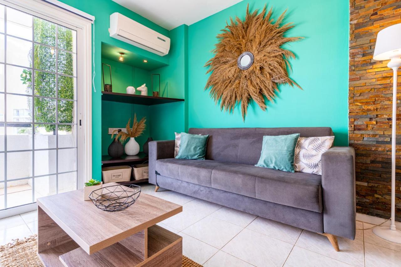 Araminta 2-Bedroom Apartment In Larnaca Exterior photo