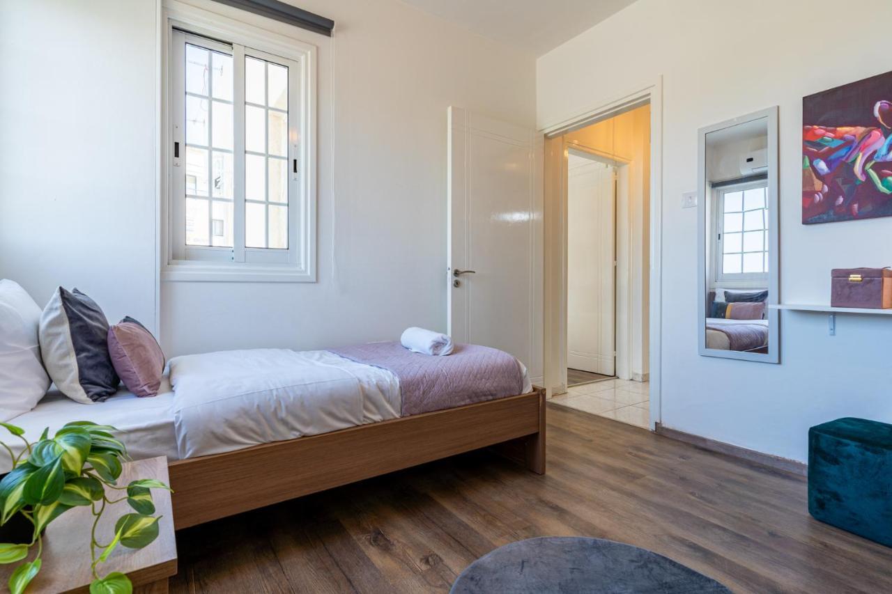 Araminta 2-Bedroom Apartment In Larnaca Exterior photo