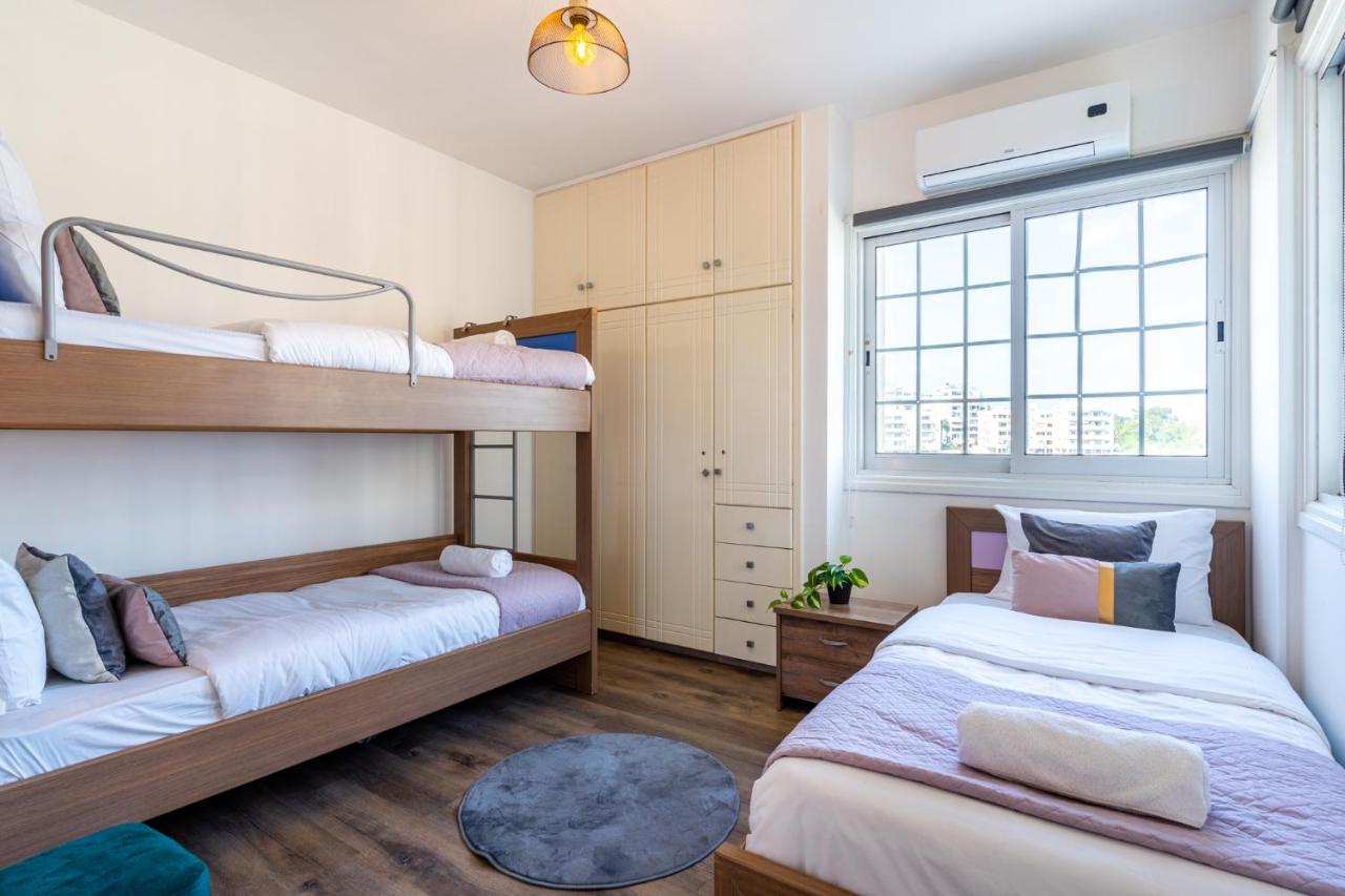 Araminta 2-Bedroom Apartment In Larnaca Exterior photo